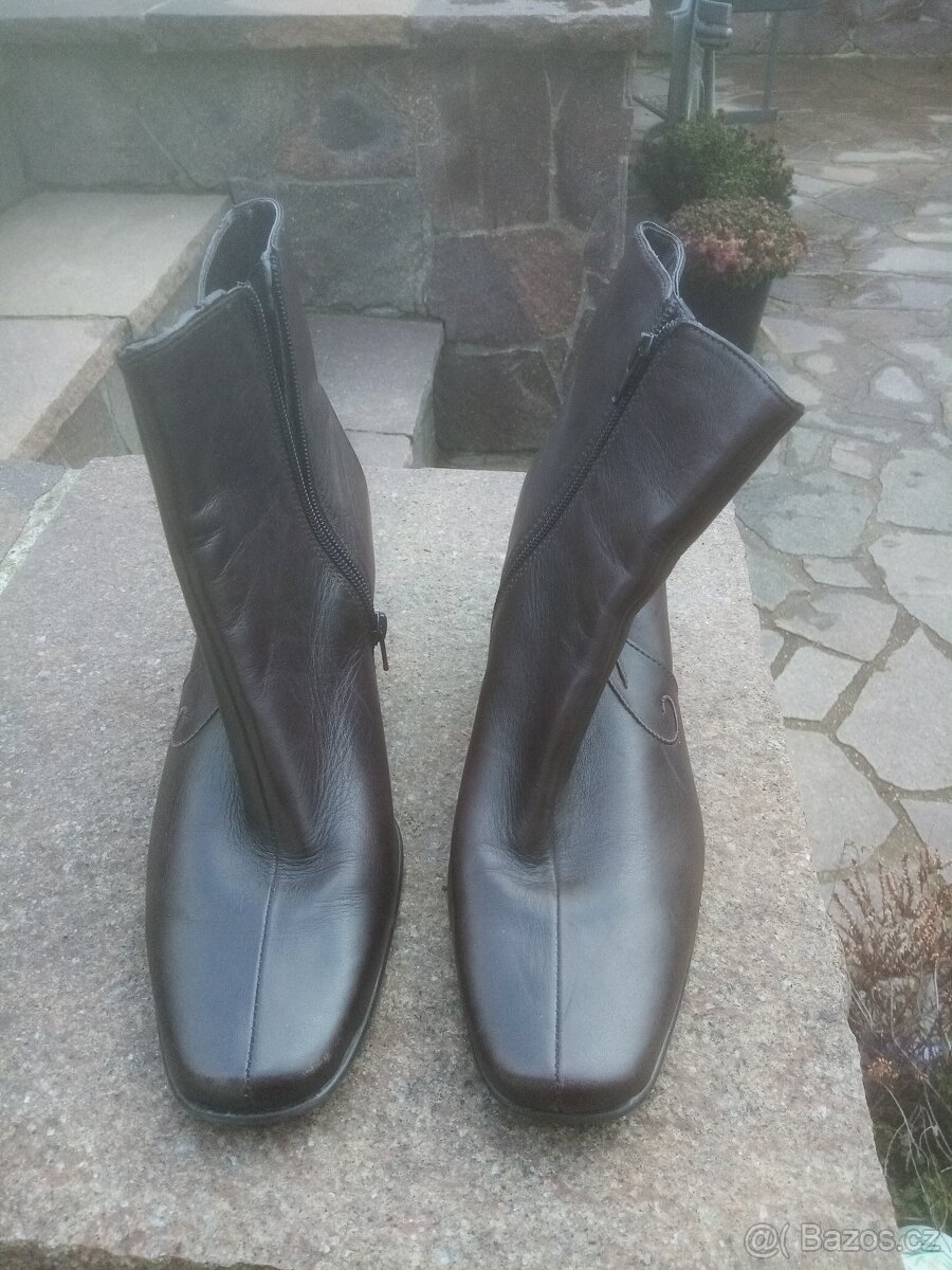 dámské kotníkové boty v.41 nenošené - 2