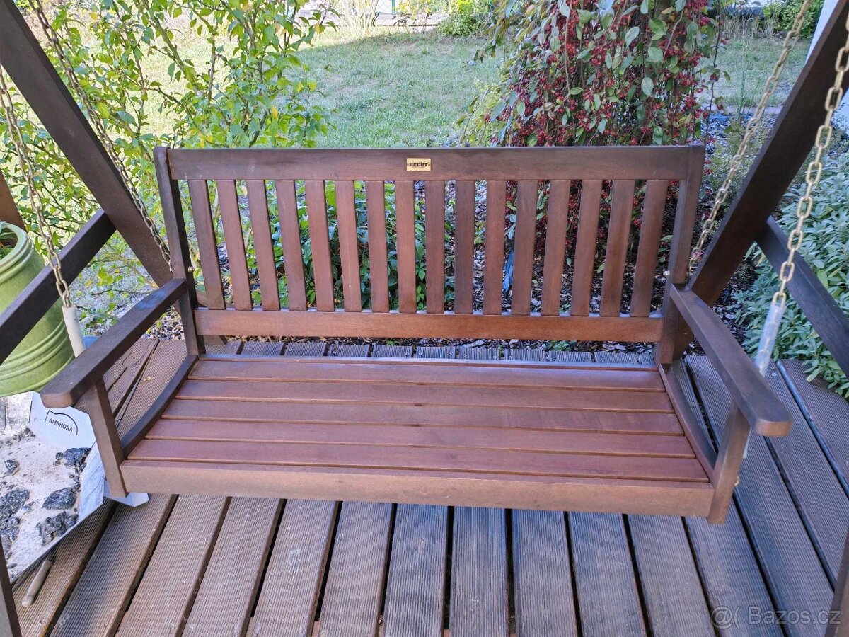 Dřevěná zahradní houpačka - 2