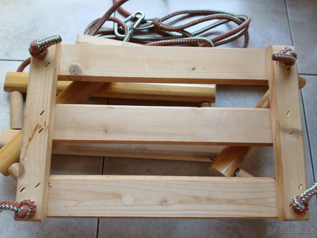 Nová dřevěná houpačka - 2