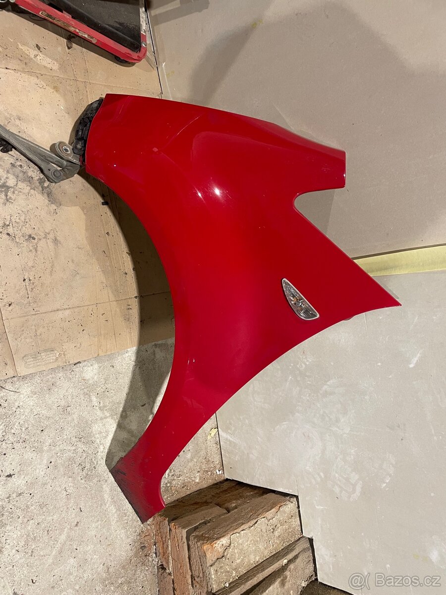 Kia Venga přední blatníky - 2