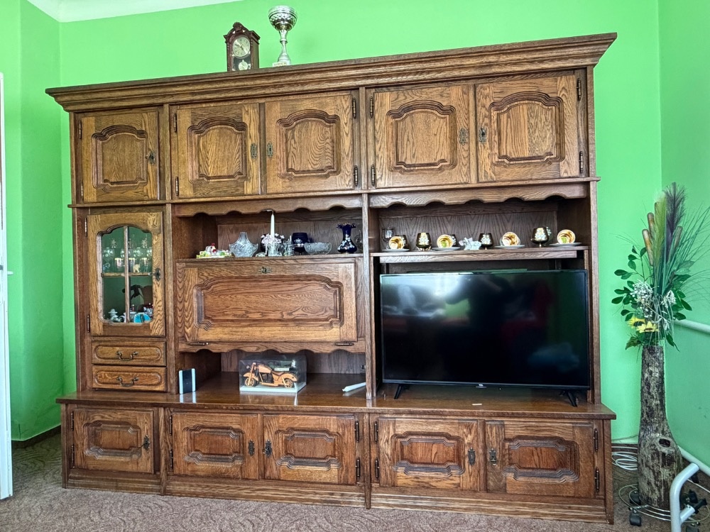 Dřevěna obyvací stěna - 2