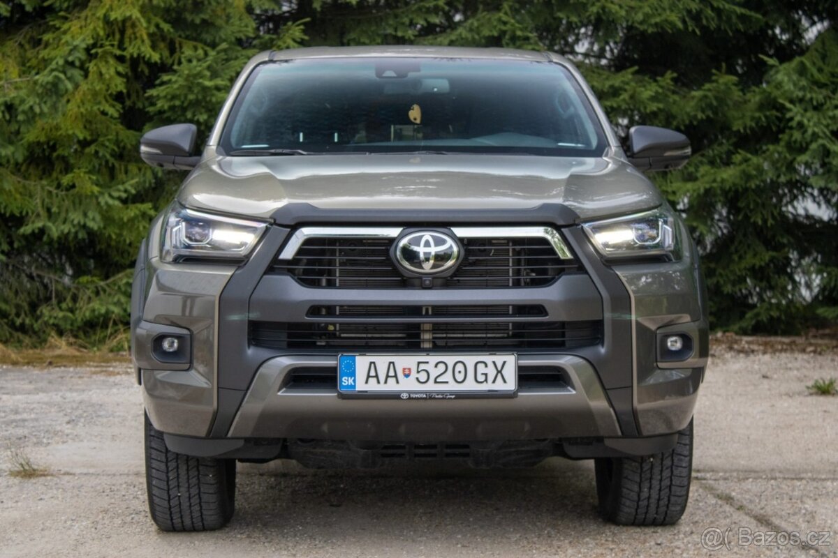 Toyota Hilux DC 2.8 I D-4D Invincible 4x4 A/T