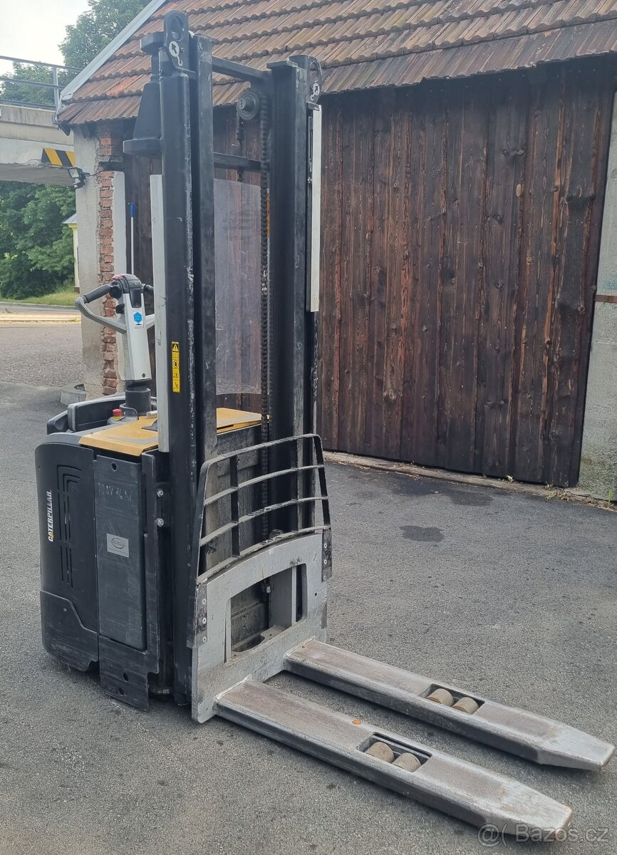 Ručně vedený vysokozdvižný vozík Caterpillar NSV 16 N - 2