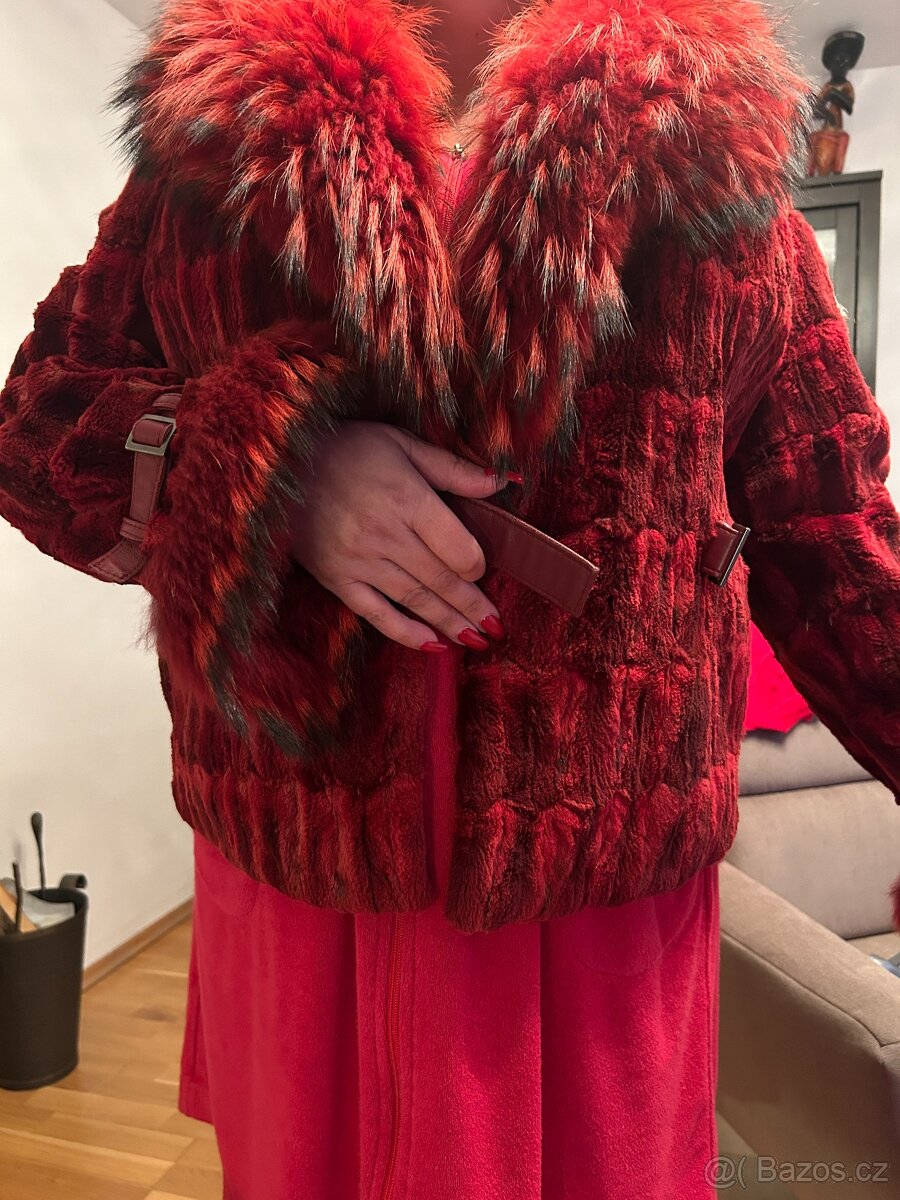 Dámský kožich , bunda Kara , svetr Kara , ceny v textu - 2