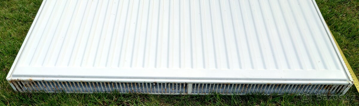 Použitý radiátor 50x90x10 (v x š x h) - 2