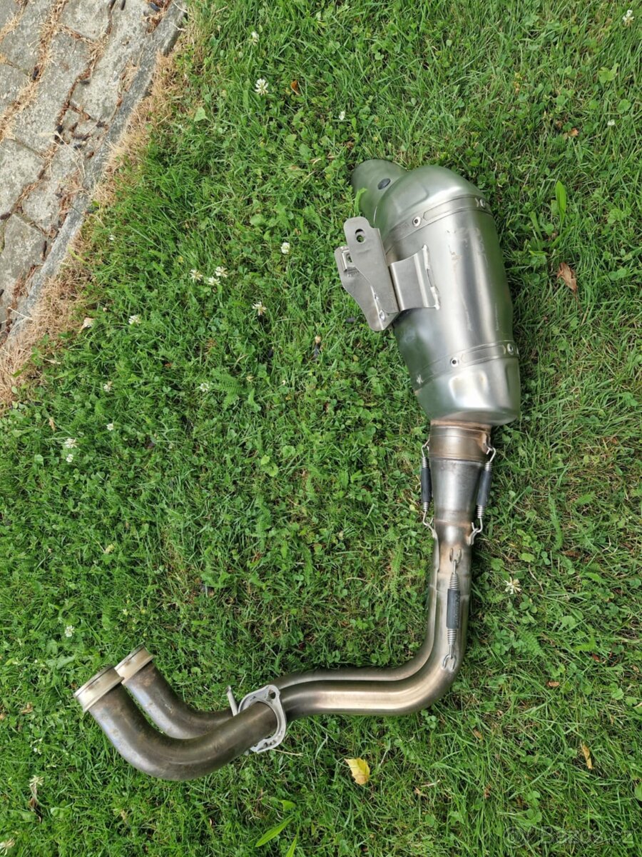 Yamaha MT 07 Akrapovič - 2