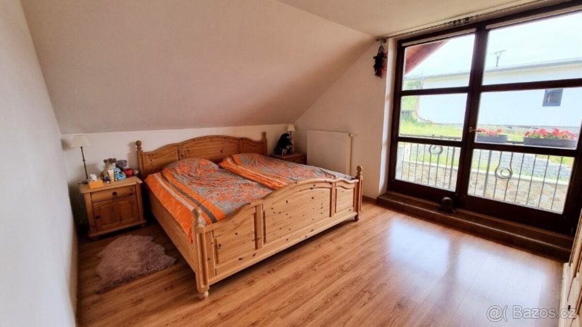 Kompletní ložnice masiv borovice - 2