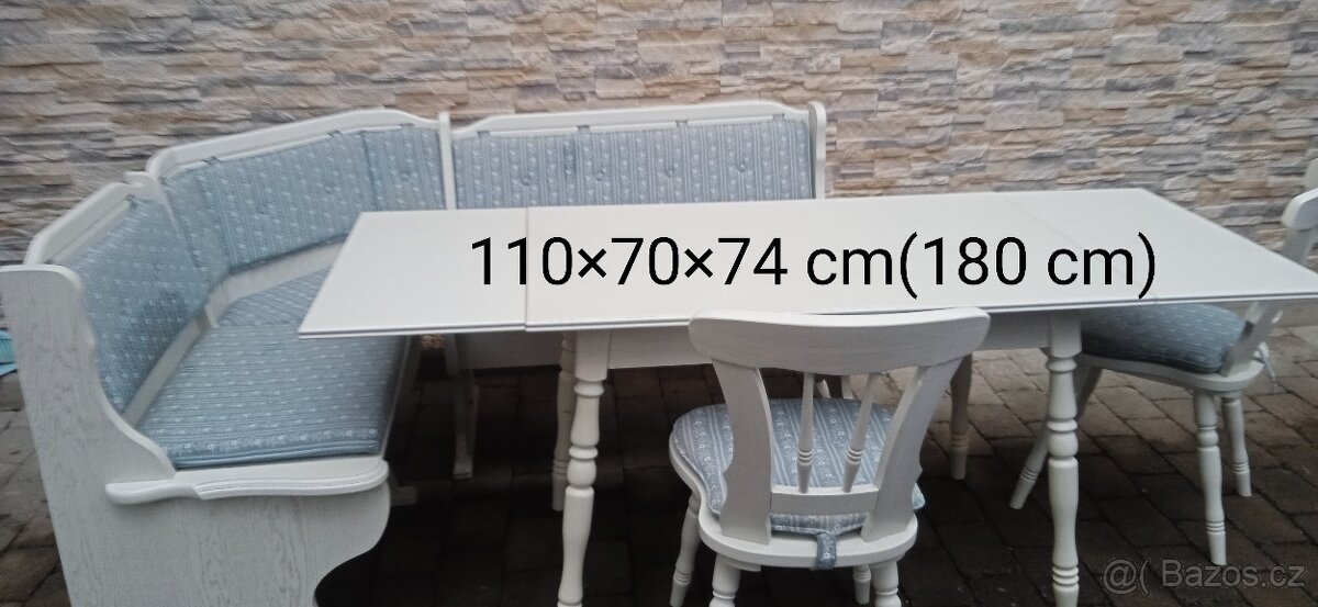 Rohová lavice bílá se stolem +2 židlemi - 2