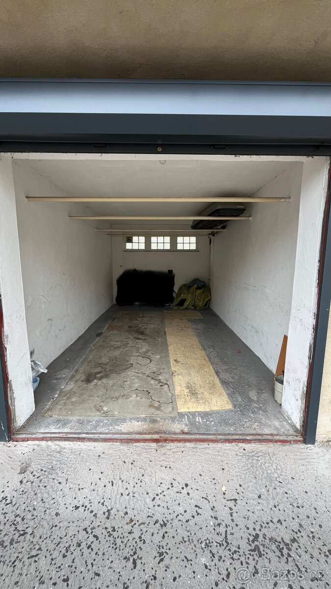 Pronájem garáže blízko centra Pardubic (zóna B) - 2