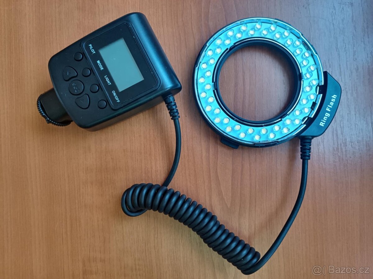 Makro blesk/světlo RF-550D - 2