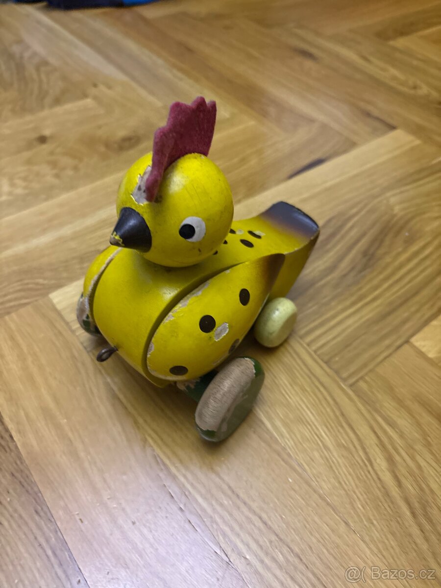 Tahaci drevena slepicka retro - 2