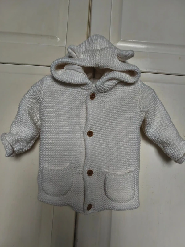 Pletený kabátek s oušky - 2