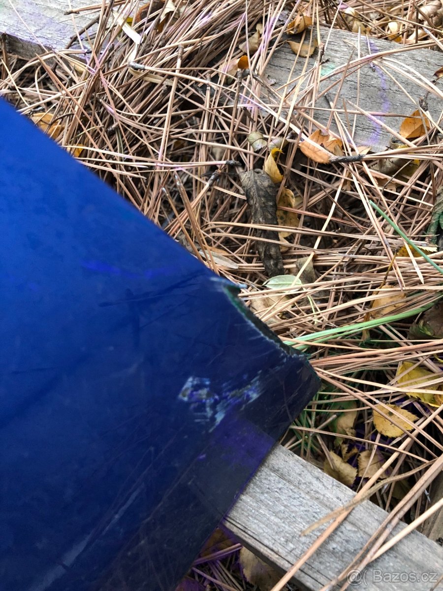 Toyota Yaris P13 zadní narazník - 2