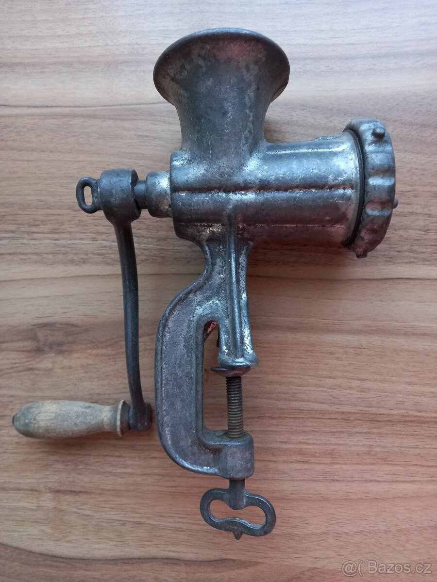 Mlýnek na maso - 2
