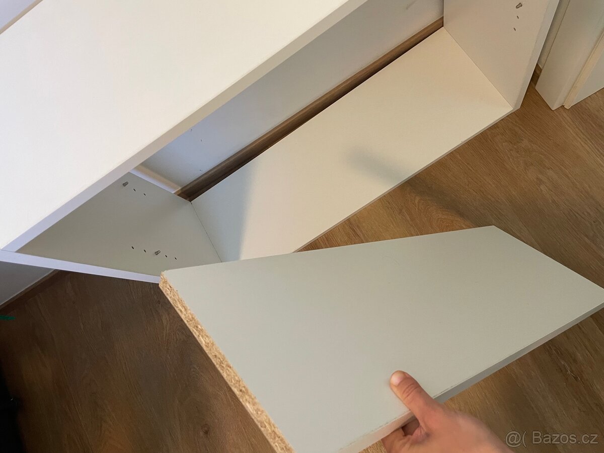 Bílá skříňka - 2