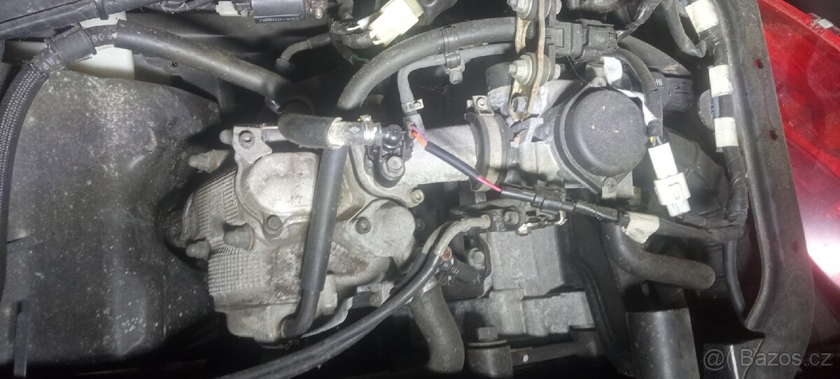 Yamaha X-Max 250 na díly - 2