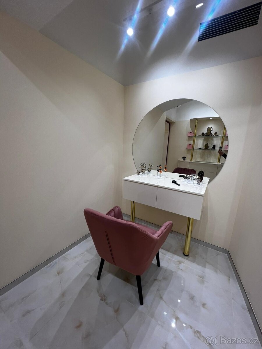 Luxusní lakovaný nábytek - 2