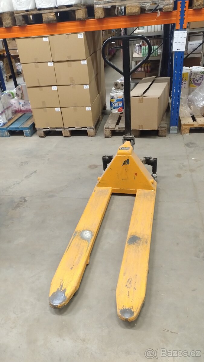 Paletový vozík s bočním posunem - 2
