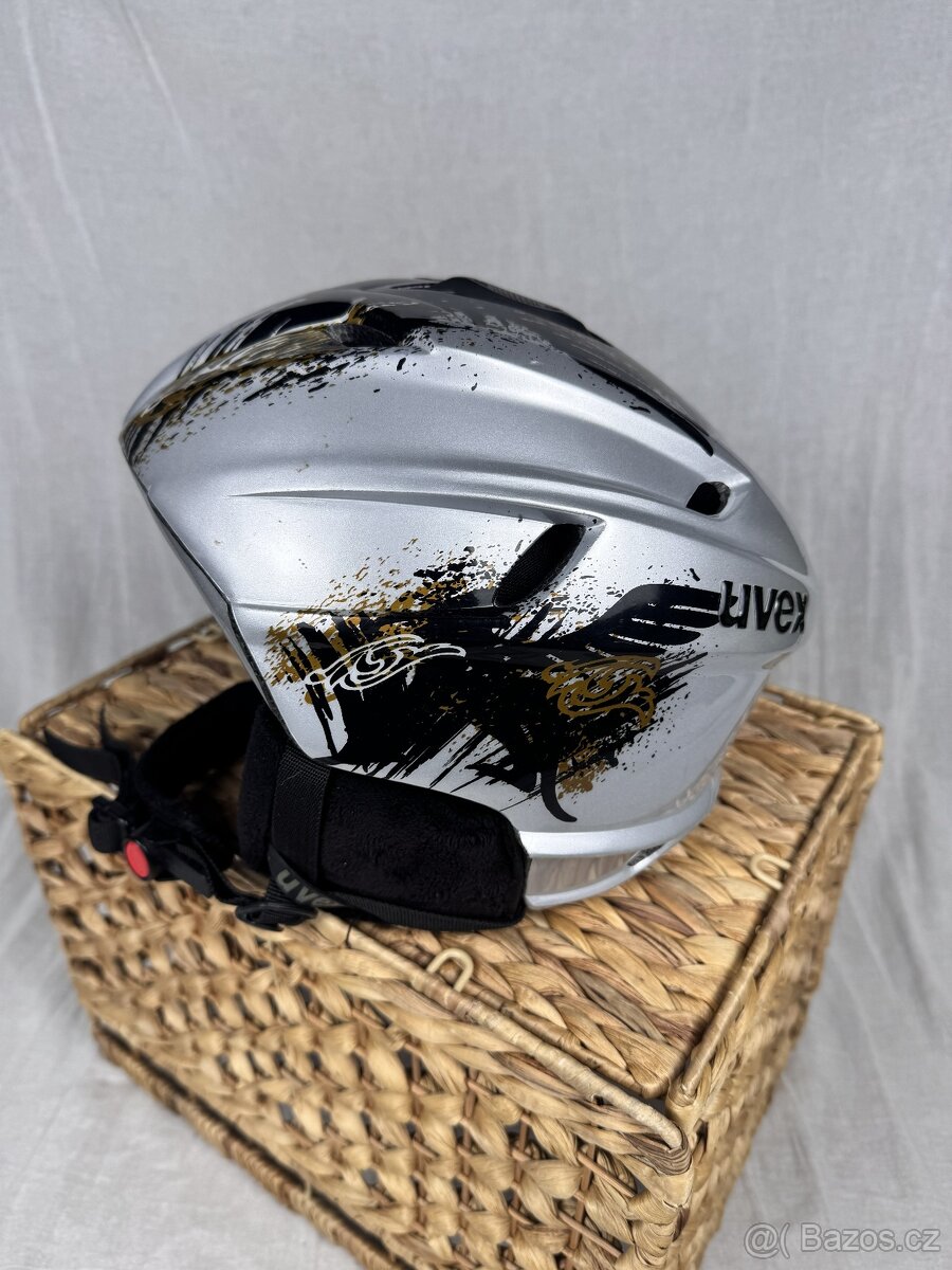 Lyžařská přilba značky UVEX - 2