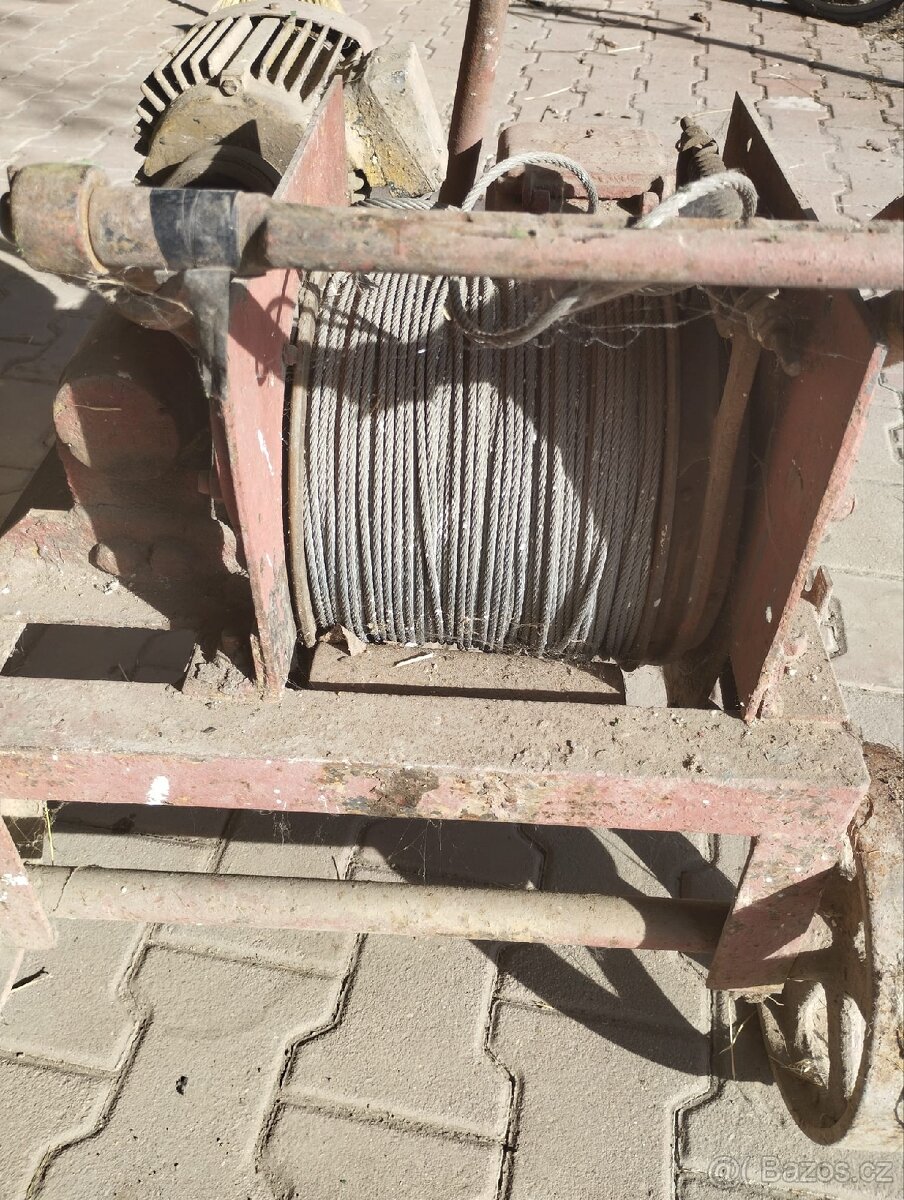 Stavební vrátek - 2