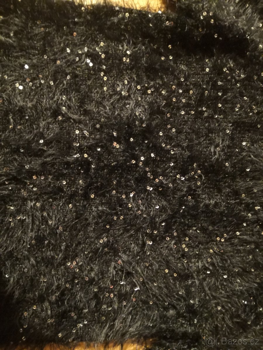 Černý chlupatý svetr se třpytkami H&M 110/116 - 2