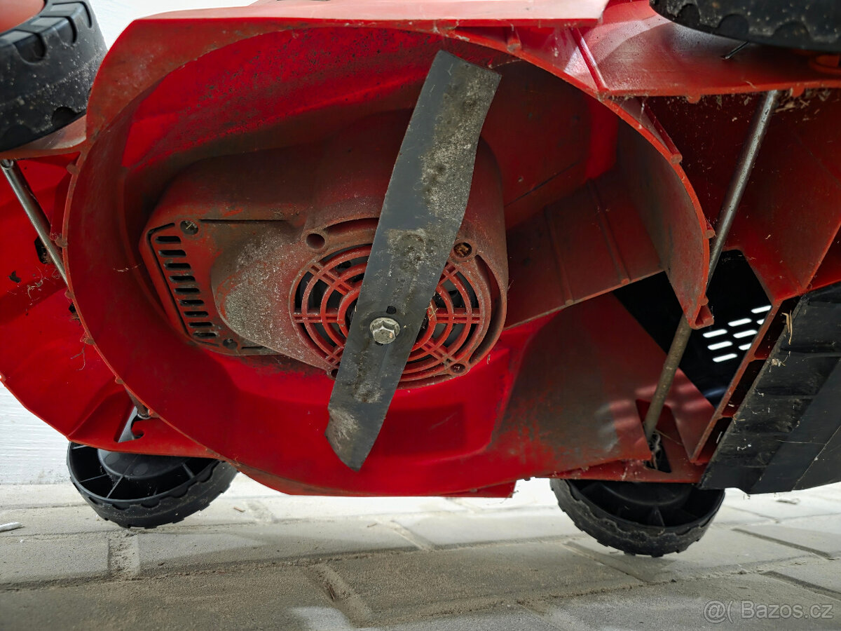 Sekačka Hecht elektrická 1000.W - 2