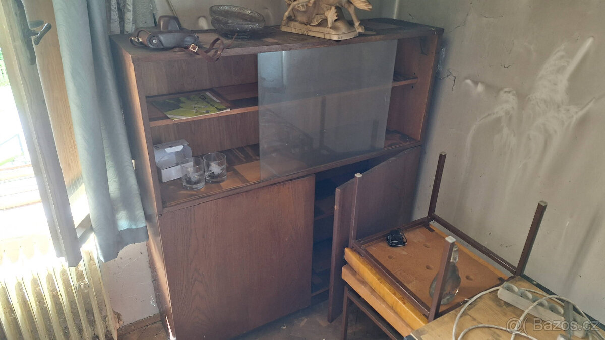 Stará obývací stěna - 2
