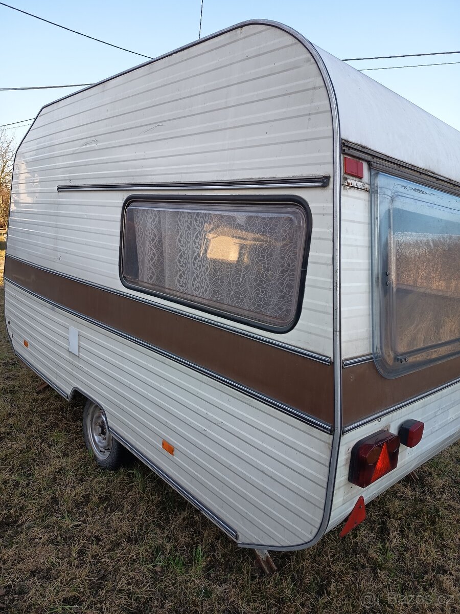 Karavan bez papírů - 2