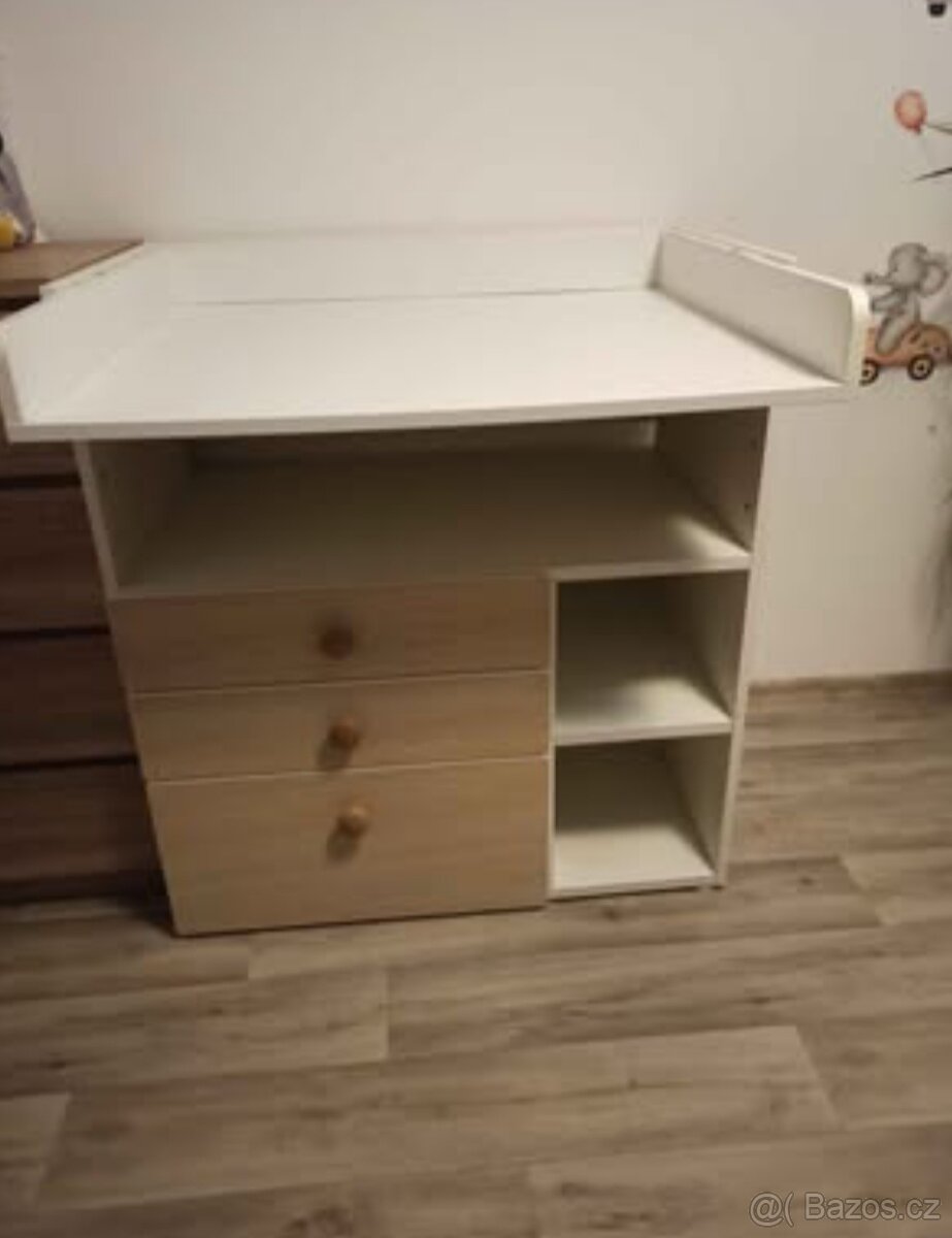 Přebalovací pult IKEA - 2