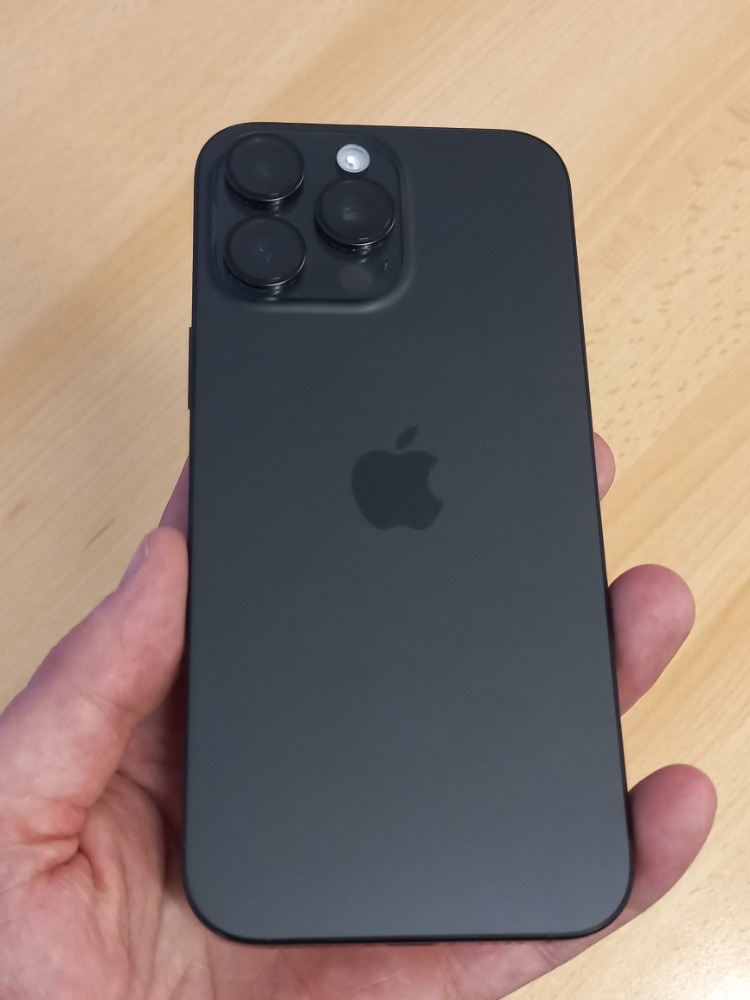 Apple iPhone 16 pro Max - 2