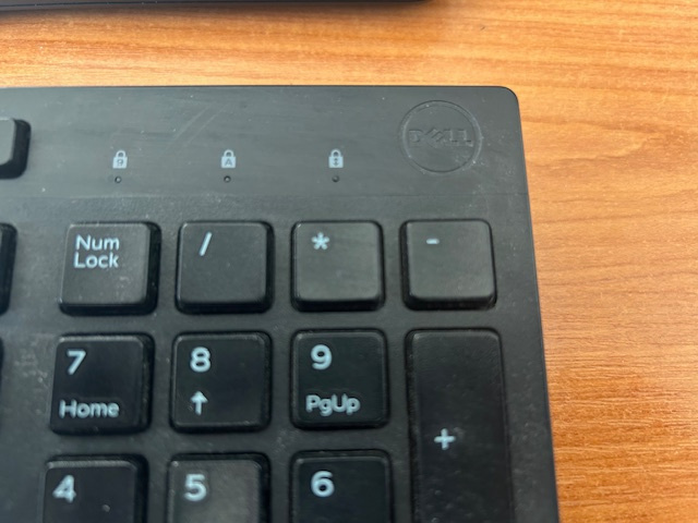 Prodám klávesnice Dell, LogicTech - 2