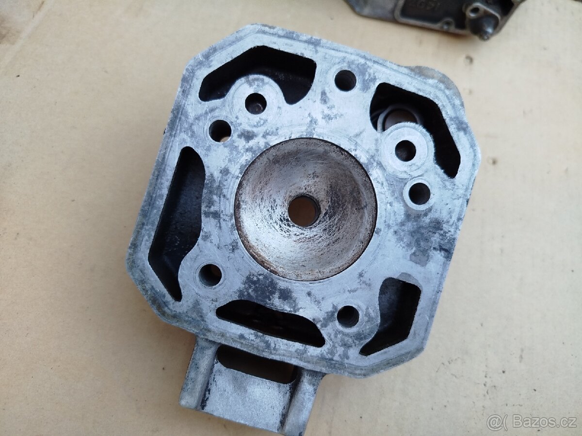 Hlava Válce Kawasaki KMX 125 - 2