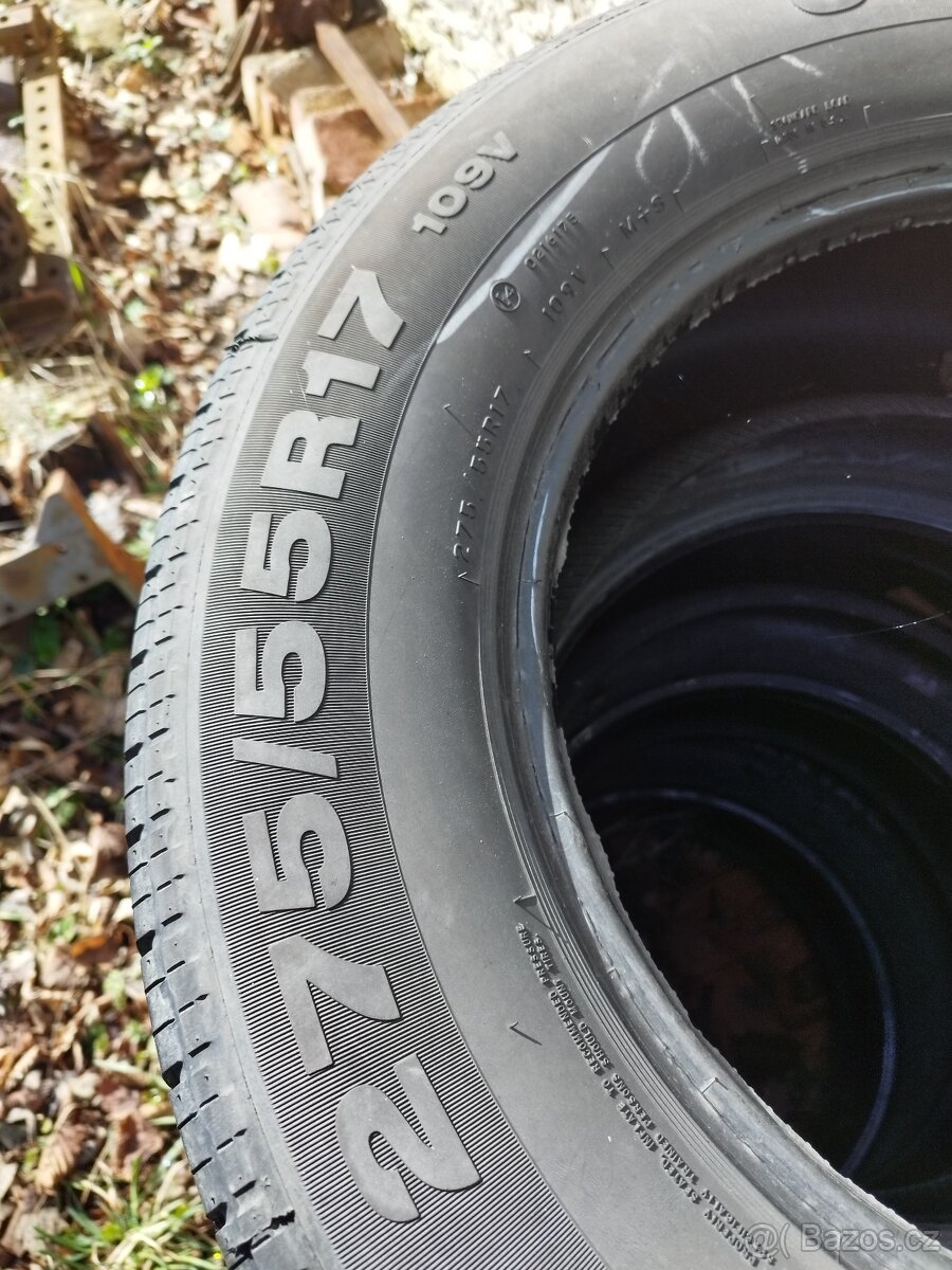 Pneu 275/55R17 - 2