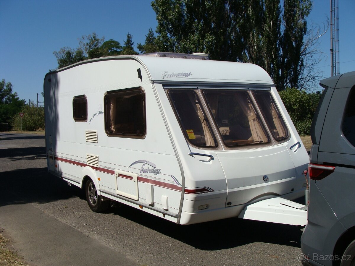 karavan Swift Fairway 460 rok 2004 pojezd - 2