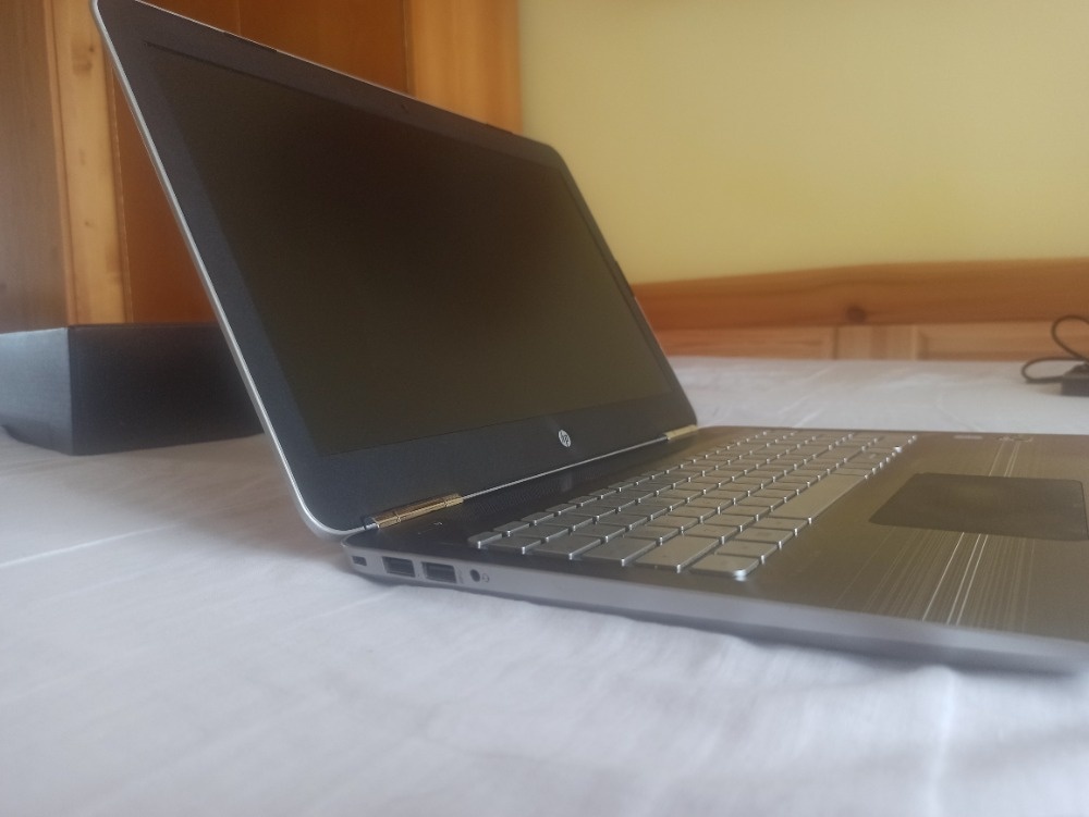 Prodám HP PAVILION 15 - 2