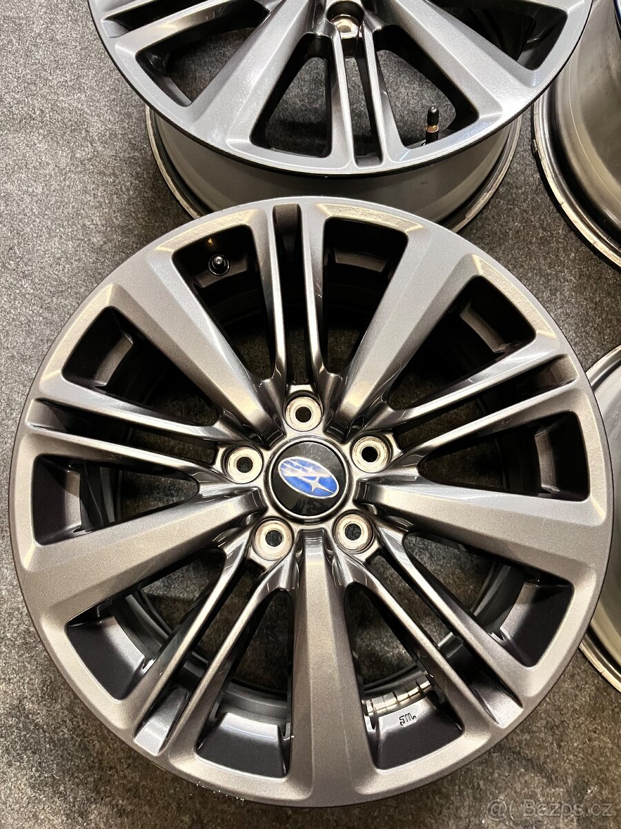R17 Subaru WRX originál Alu disky 5x114,3 - 2