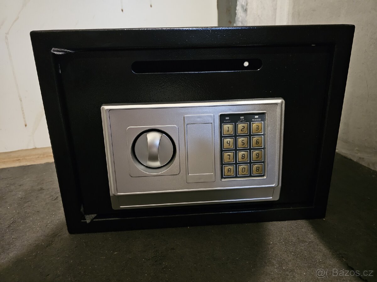 Digitální sejf 35 x 25 x 25 cm - 2