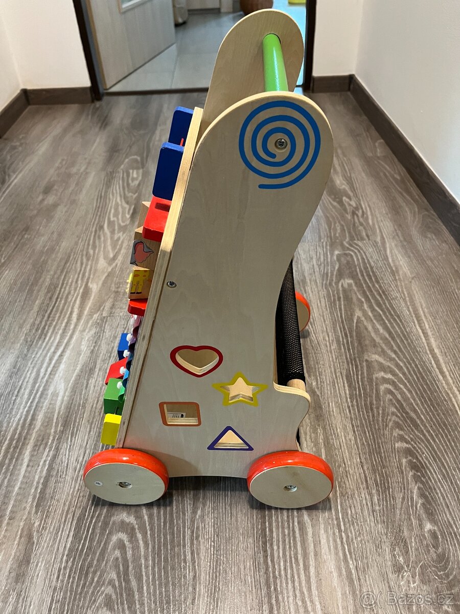 Dětské chodítko s příslušenstvím - 2