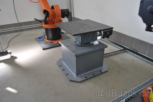 KUKA Robot otocne stoly - 2