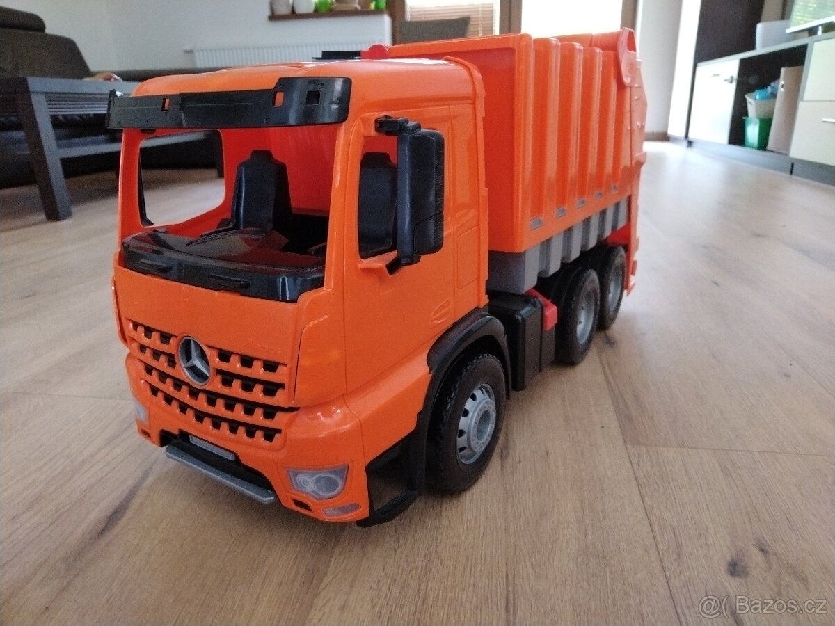 Popelářské auto Mercedes - 2