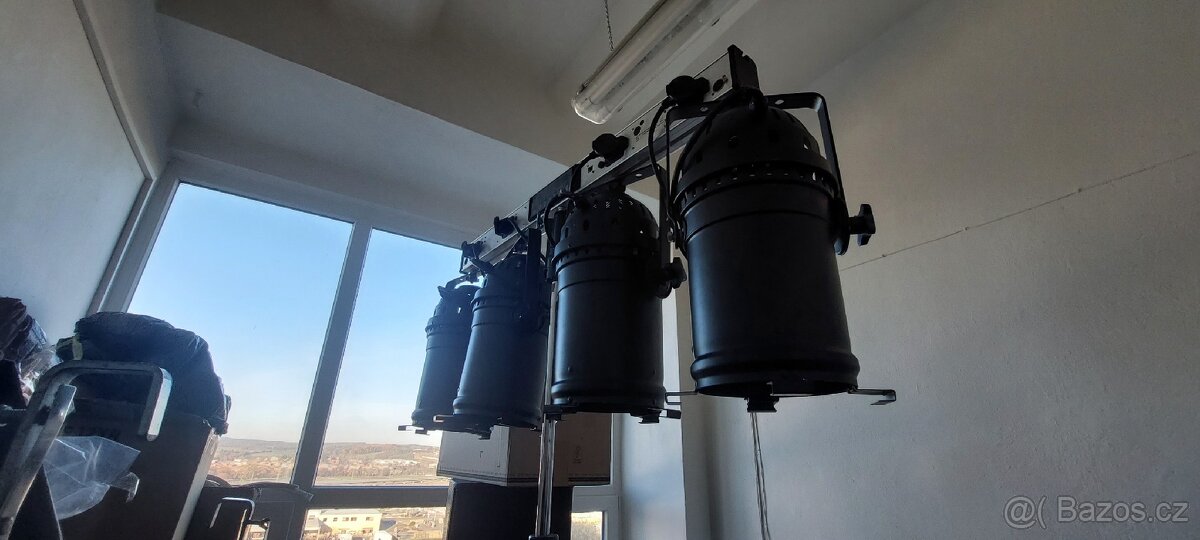 Power bary s PAR 64 - 2