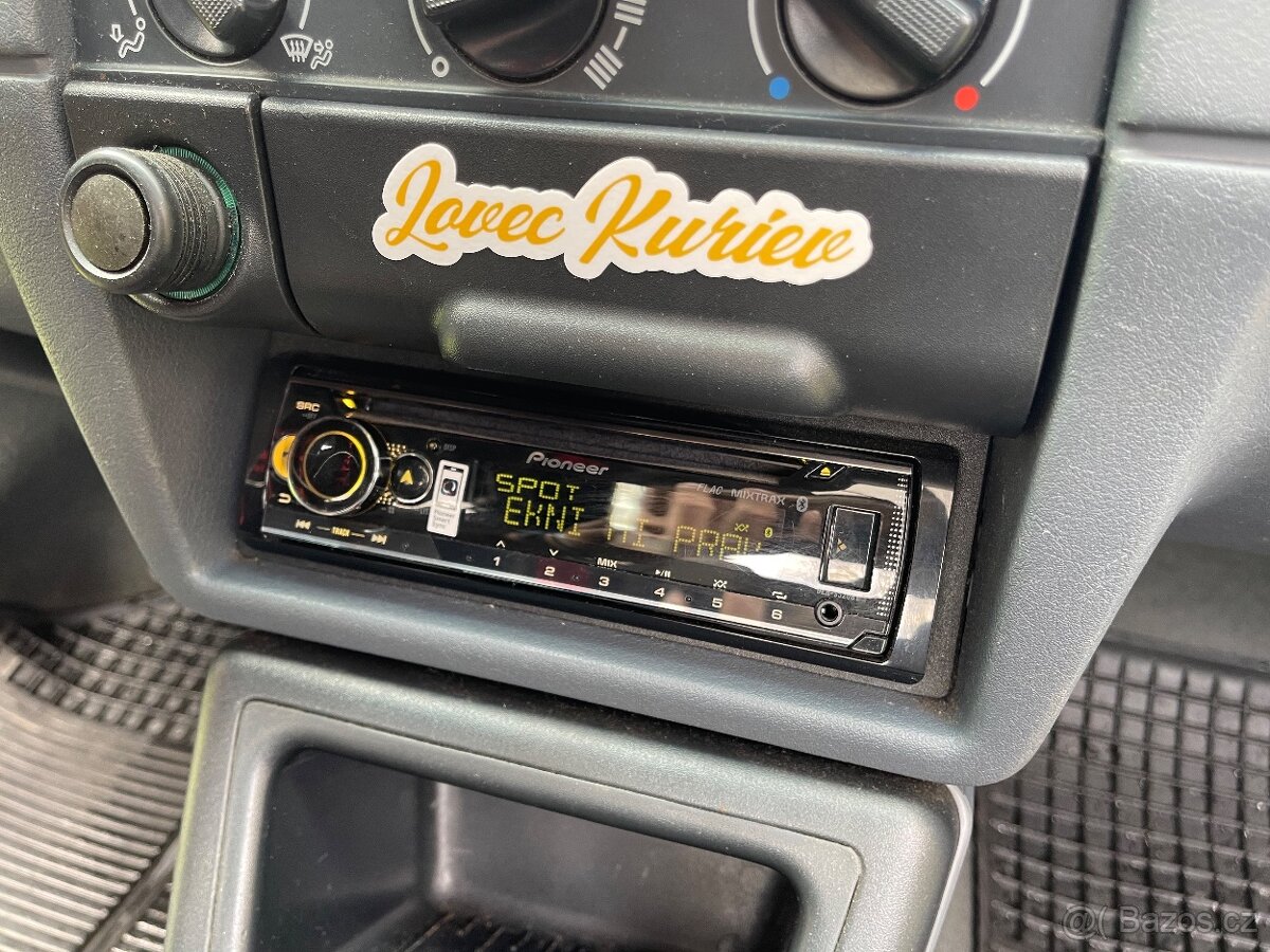 Pioneer DEH-S520BT - 2