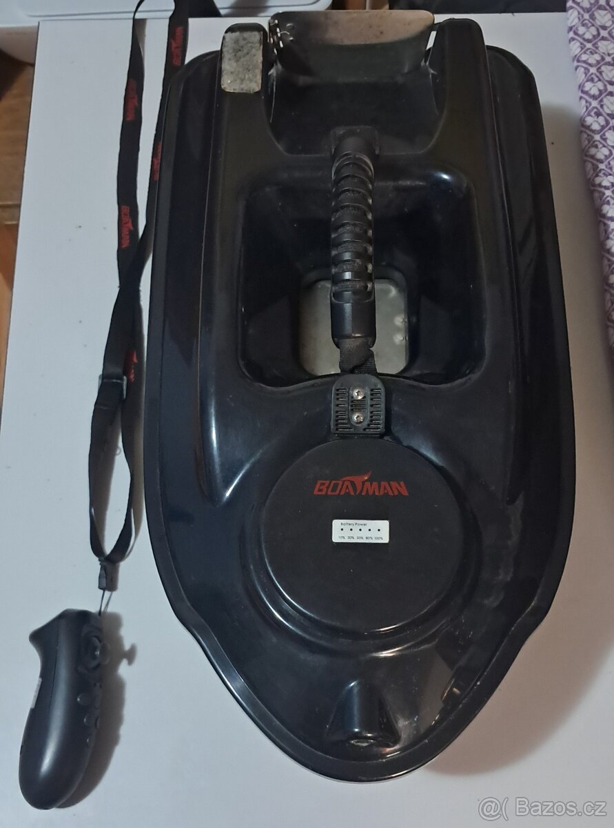 Zavážecí lodička plus sonar - 2