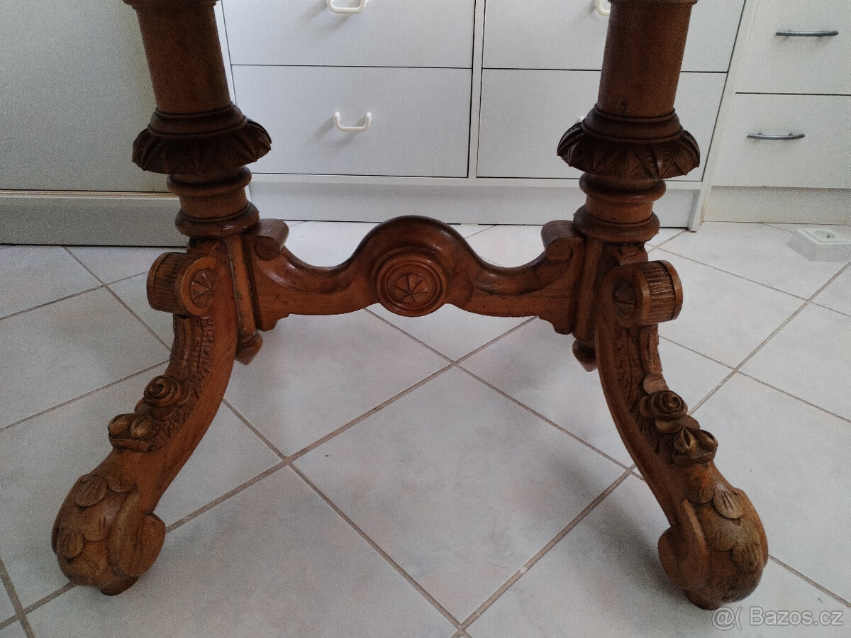 Konferenční stůl - 2