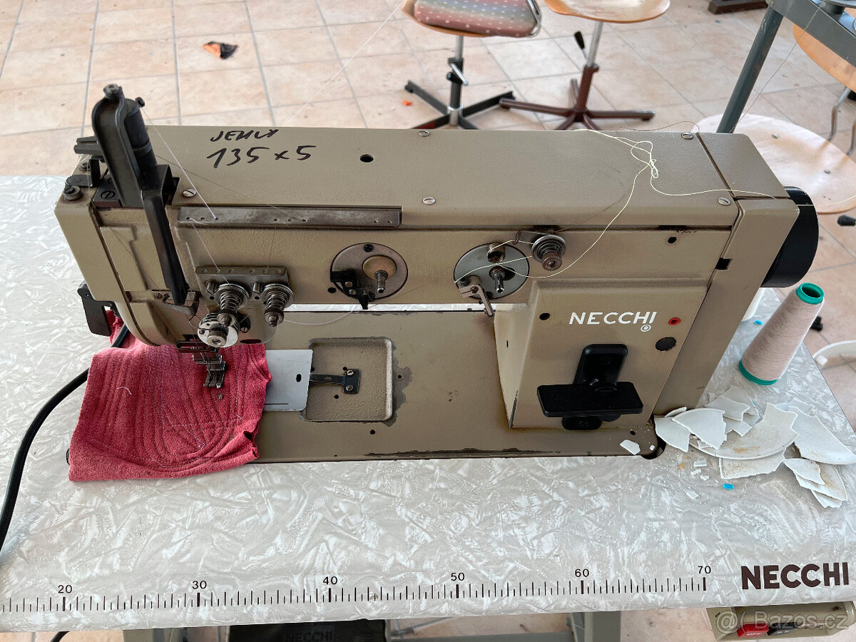 Průmyslový dvoujehlový šicí stroj - Necchi - 2