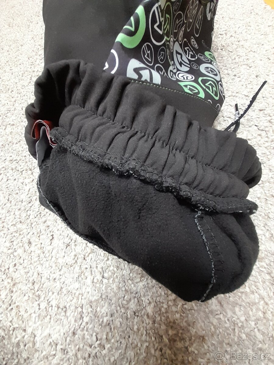 2x softshellové kalhoty zateplené vel.92 - 2