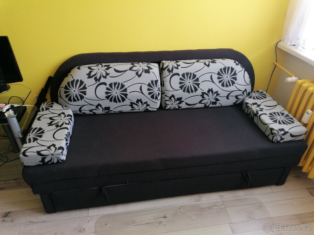 Rozkládací gauč s úložným prostorem - 2