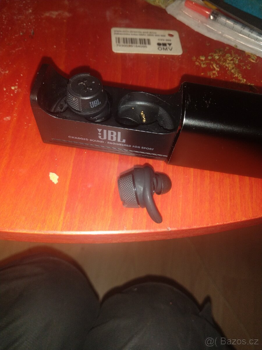 sluchátka JBL Under Armour True Wireless Flash X . - 2