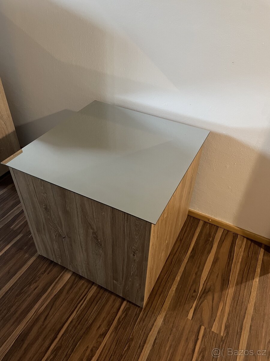 Nekonečný stůl - 2