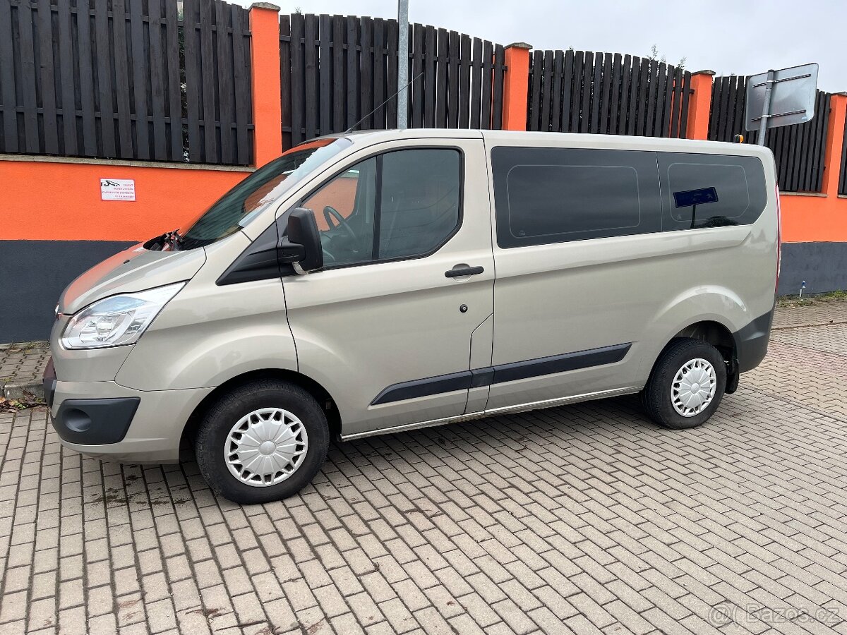Ford Transit Custom 2.2 TDCi 9 Míst - 2